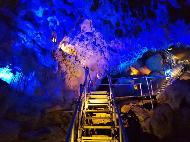 CAVE OKINAWA(鍾乳洞)